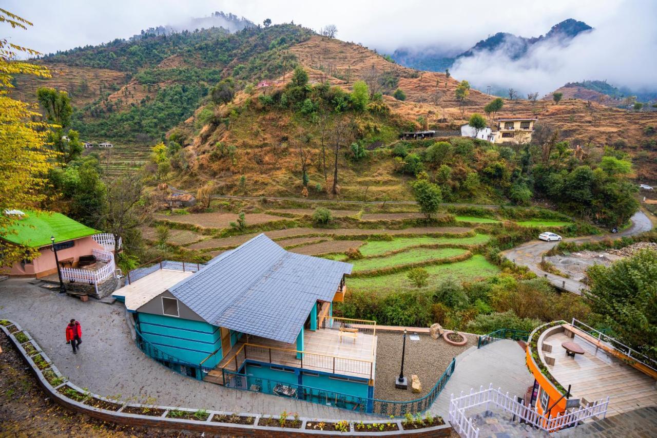 Хостел Zostel Plus Mussoorie- Kempty Экстерьер фото